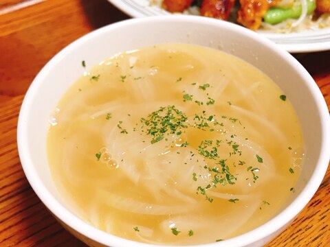 たっぷり玉ねぎの洋風スープ